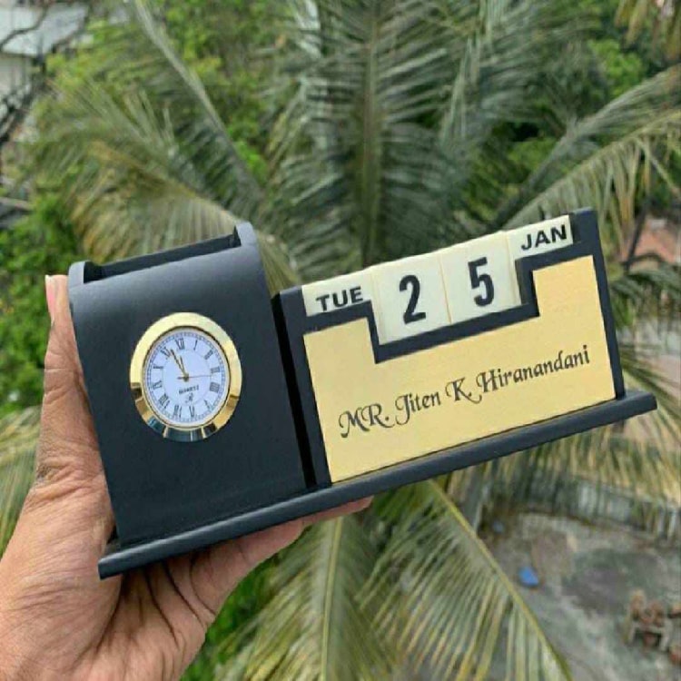  Wooden Pan Stand with Clock Calendar 